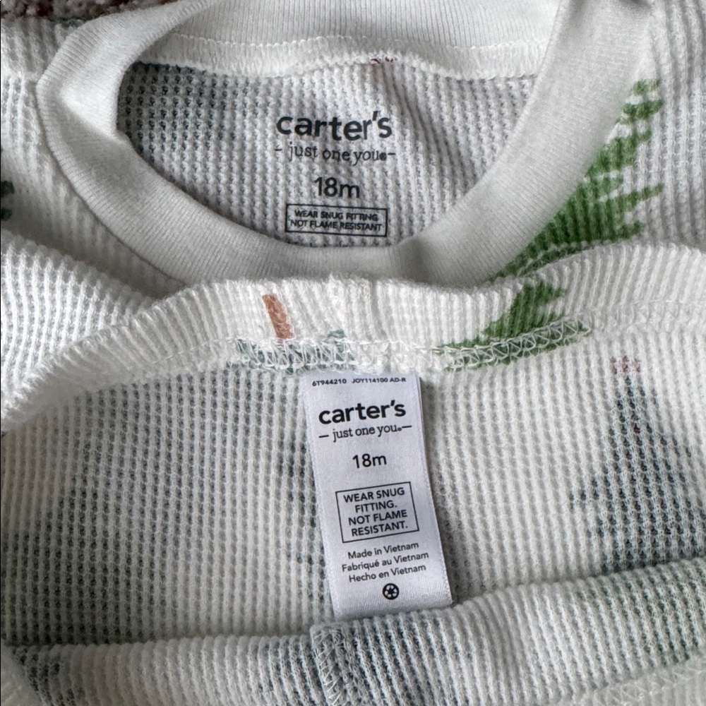 Carter’s Christmas tree pajama set - Picture 3 of 3